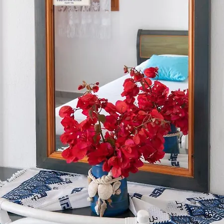 Nikoleta Kolympithres Paros Apart Otel