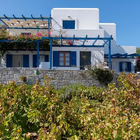 Nikoleta Kolympithres Paros *